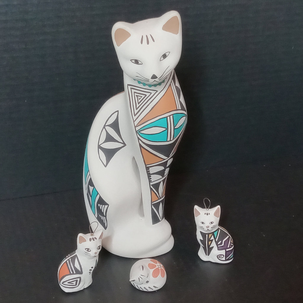 Acoma Pueblo Pottery / Sky City Cats - image 1 of 14