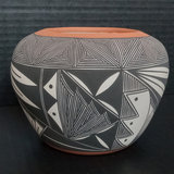 Acoma Pueblo Pottery - thumbnail 3 of 9
