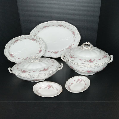 Antique Wedgwood Hostess Pieces - Image 1 of 24