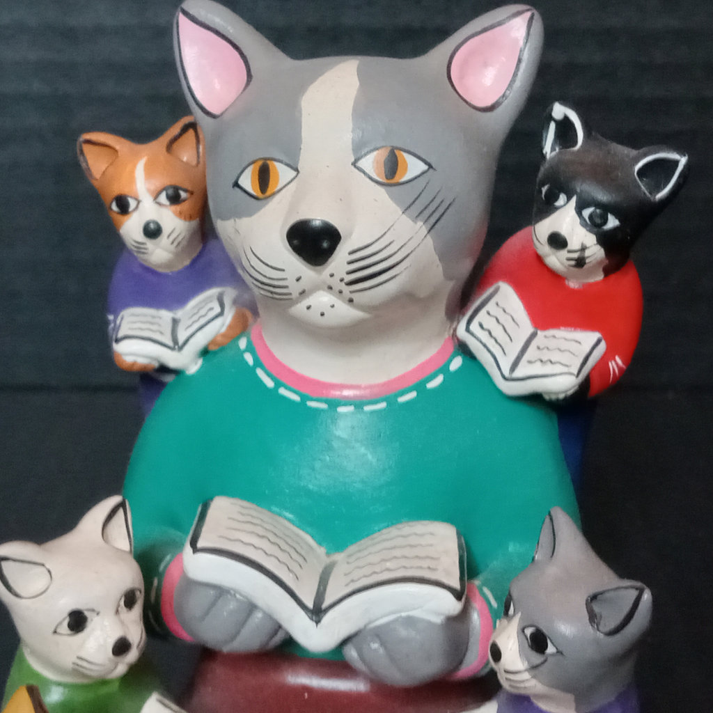 Peruvian Storyteller Dolls - image 10 of 11