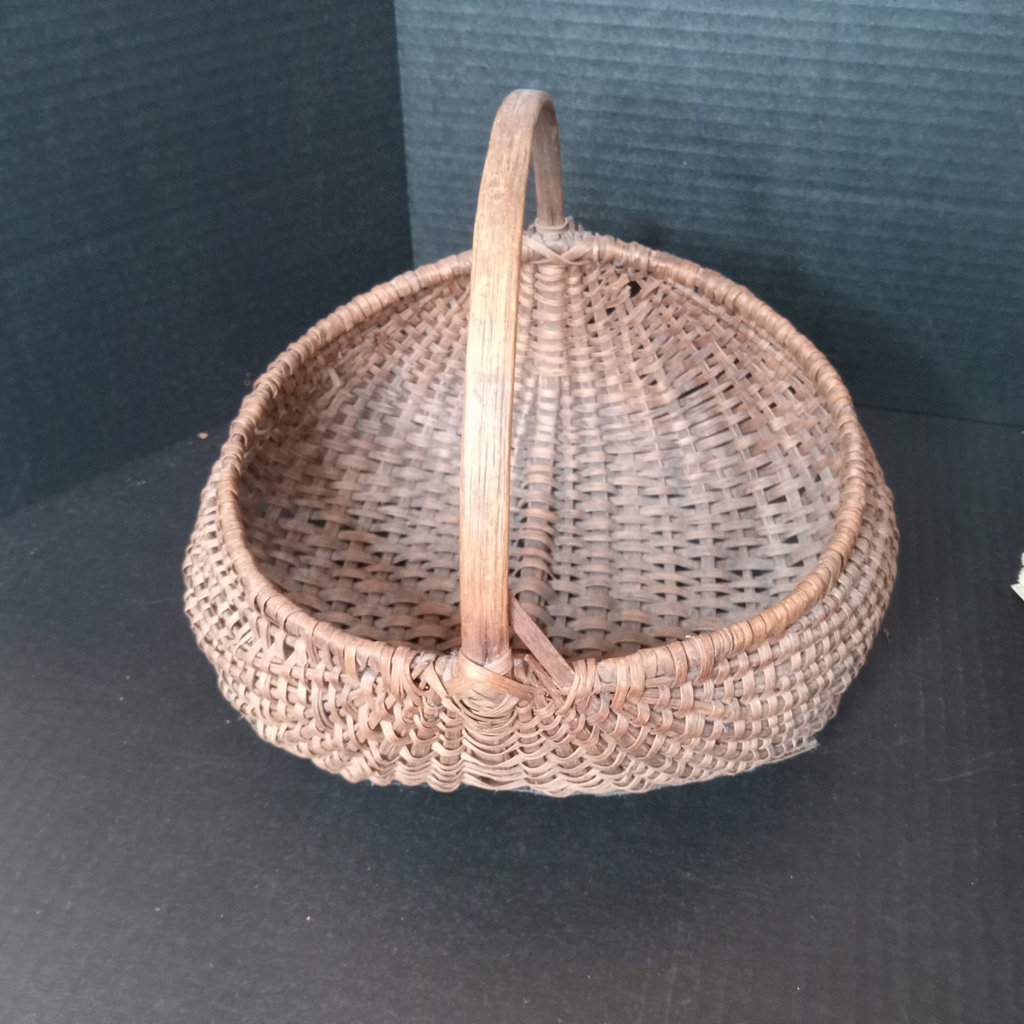 Antique Postcards in a Basket - image 15 of 16