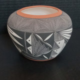 Acoma Pueblo Pottery - thumbnail 4 of 9