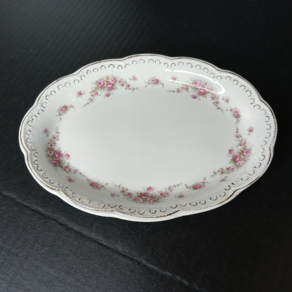 Antique Wedgwood Hostess Pieces - image 17 of 24