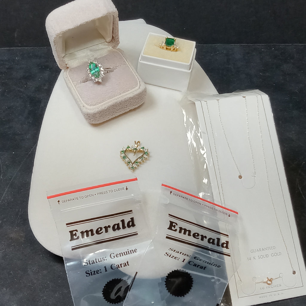 Gold & Emerald Jewelry - image 1 of 17