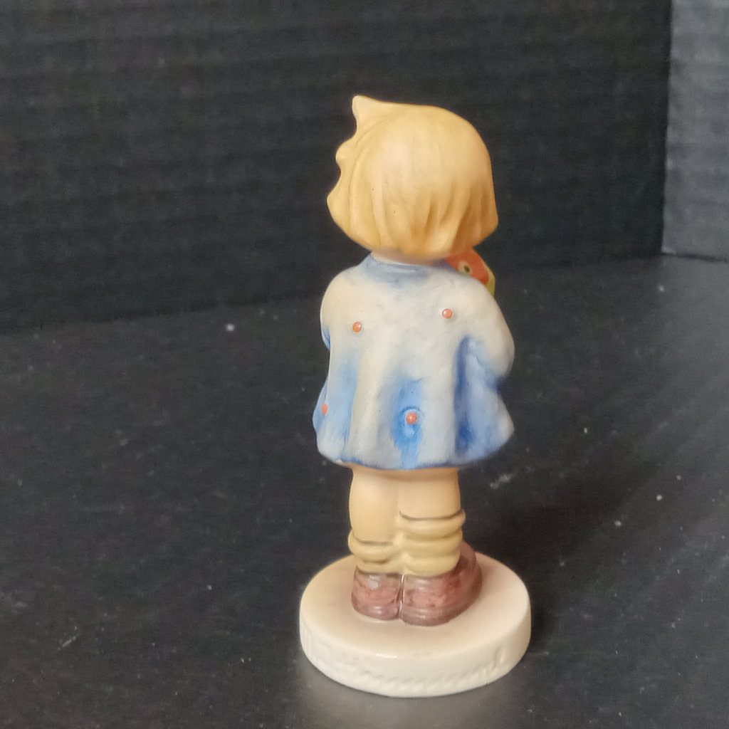 Vintage Hummel Figurines - image 6 of 13