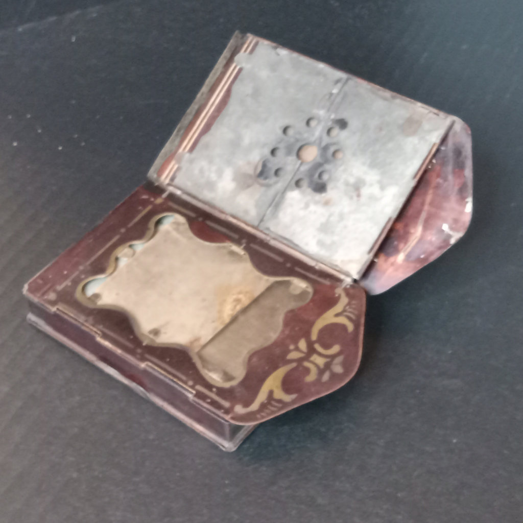 Antique Oil Lamps - image 8 of 24