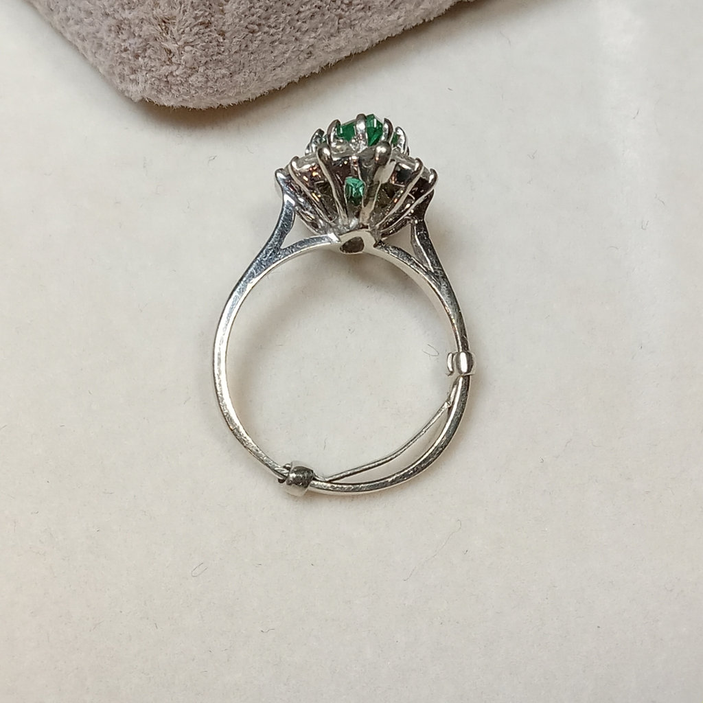 Gold & Emerald Jewelry - image 5 of 17