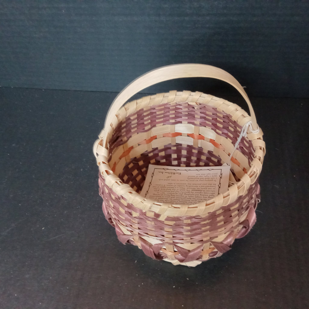 Native American Baskets - image 11 of 16