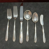 Lunt Sterling Flatware Set - 1070.7dwt - thumbnail 2 of 15