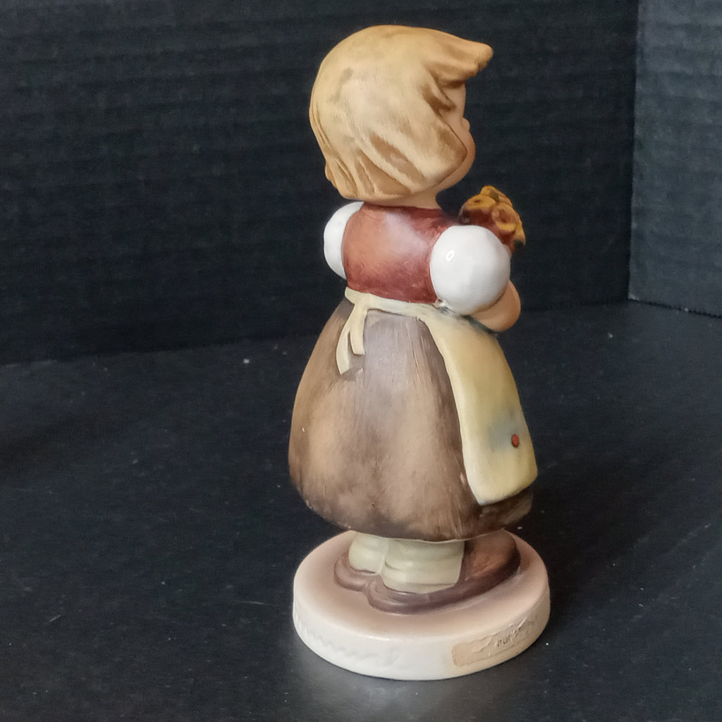 Vintage Hummel Figurines - image 12 of 13