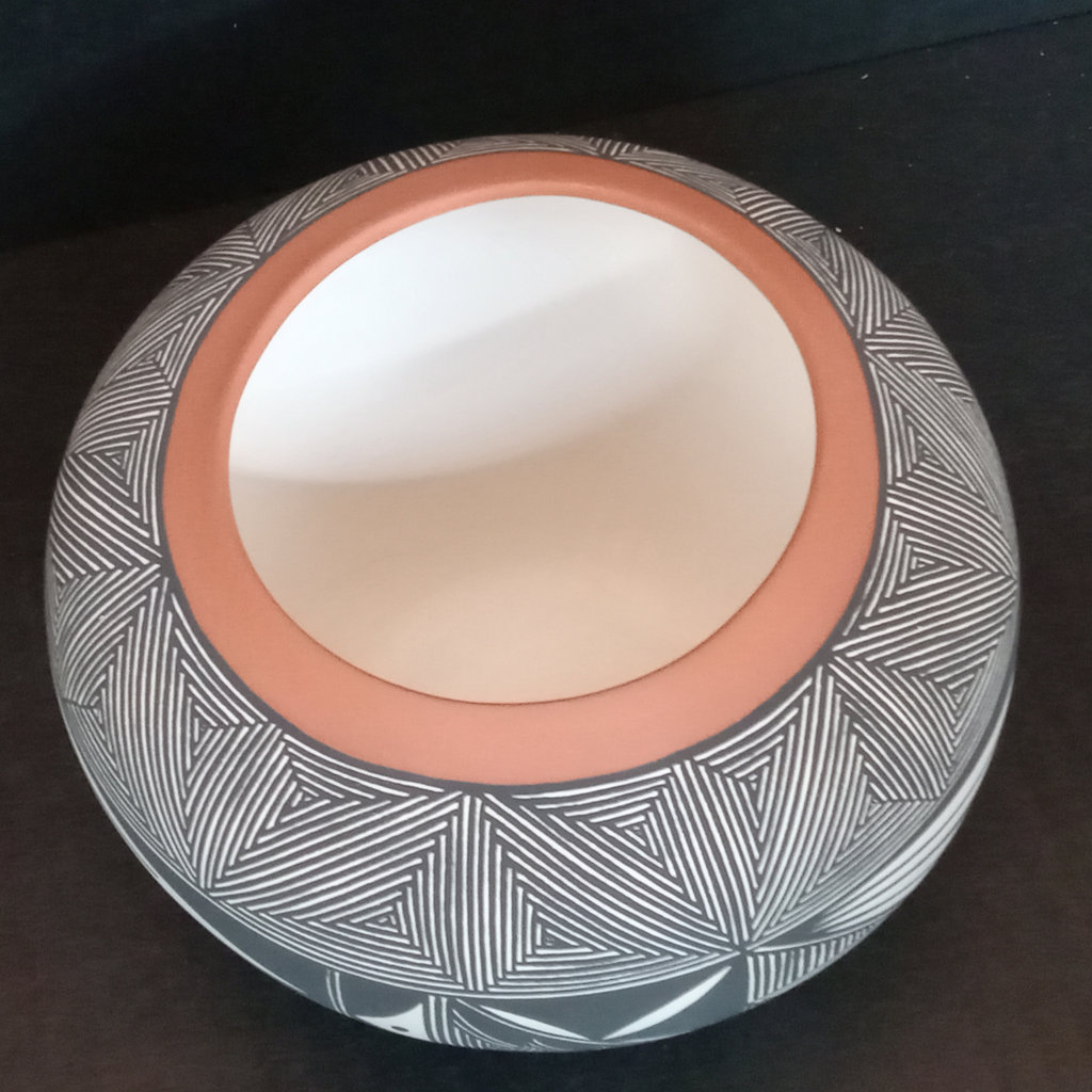 Acoma Pueblo Pottery - image 5 of 9