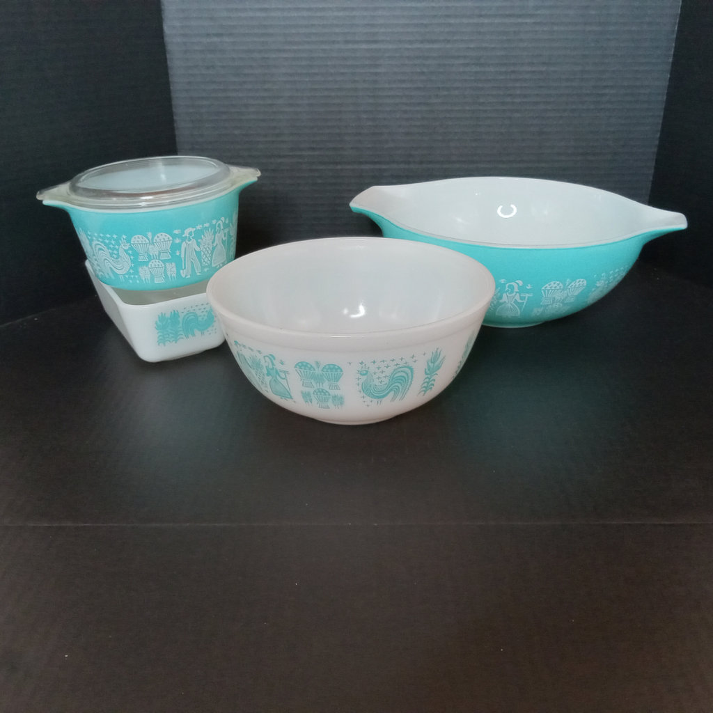 Vintage Pyrex - Amish Butterprint - image 1 of 11