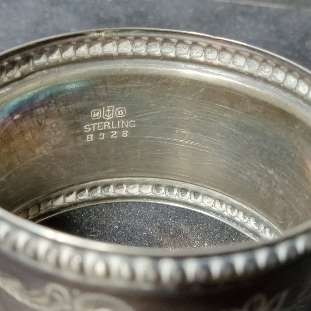 Sterling & Glass Tableware - 78.7+ dwt - image 15 of 19