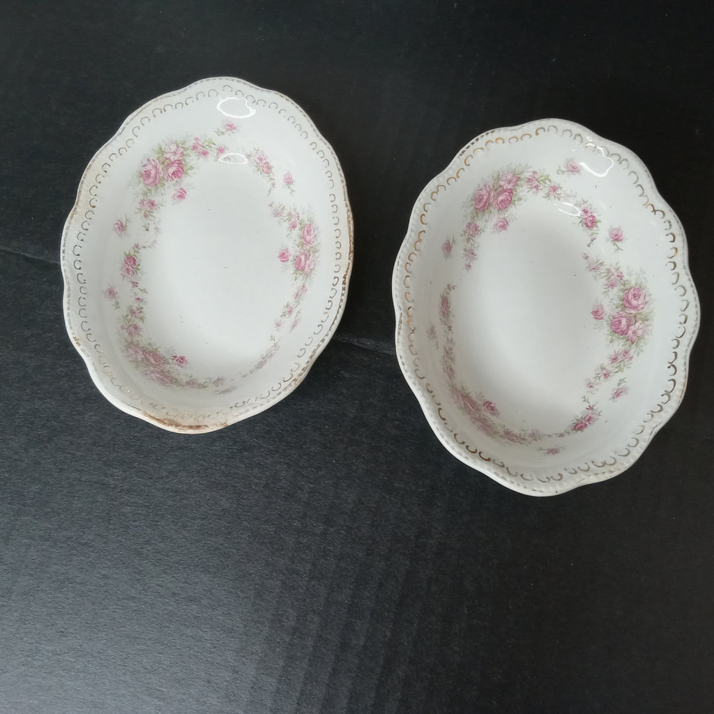 Antique Wedgwood Hostess Pieces - image 2 of 24