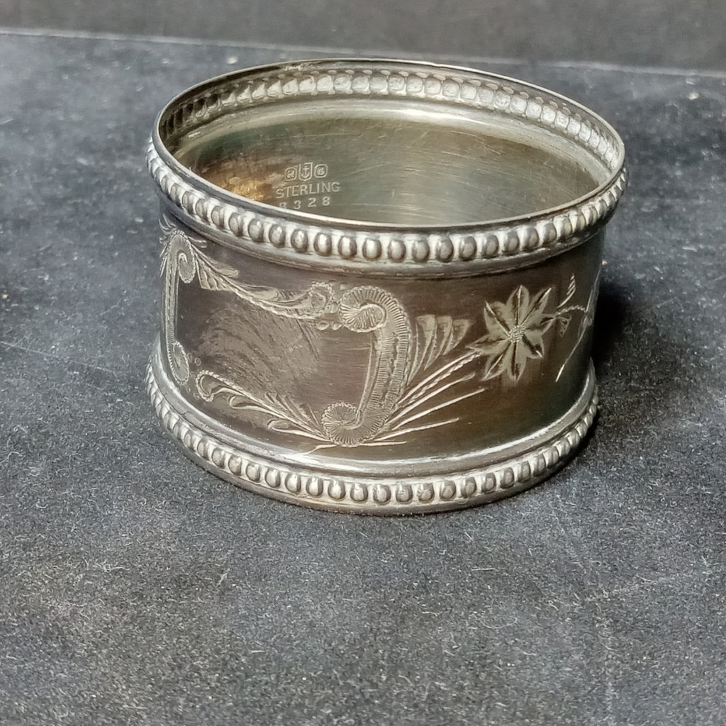 Sterling & Glass Tableware - 78.7+ dwt - image 14 of 19