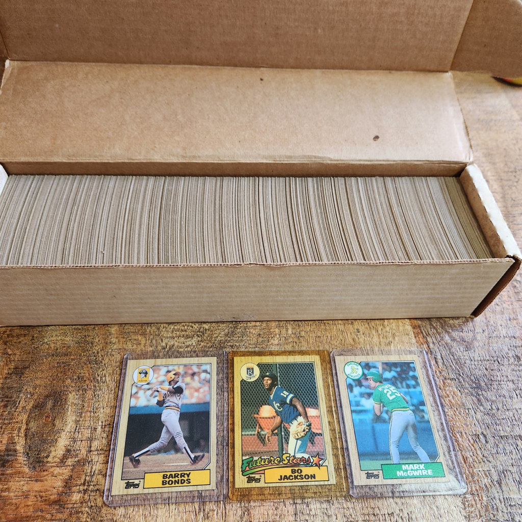 1987 Topps Baseball Cards  - image 1 of 4