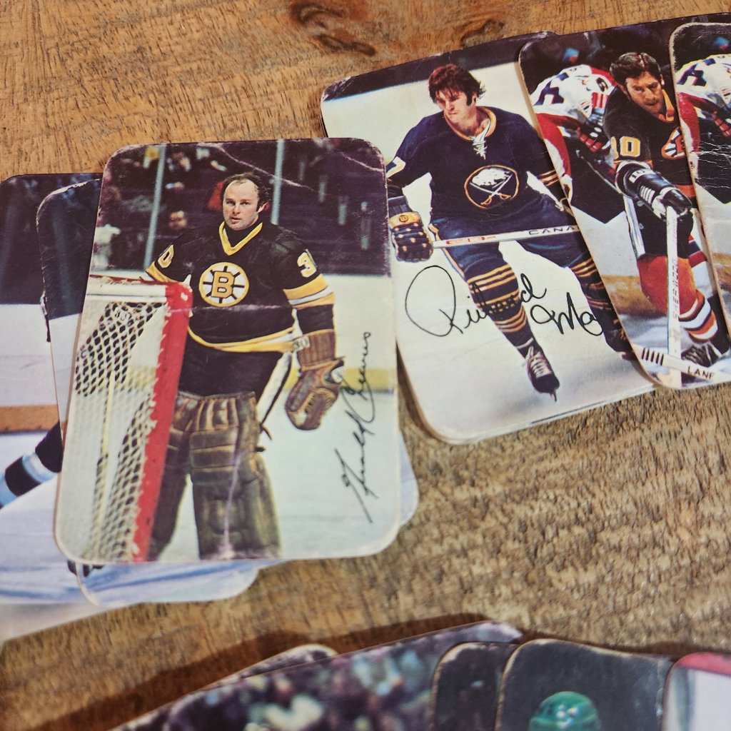 1977 O-Pee Chee Hockey Cards - image 3 of 5