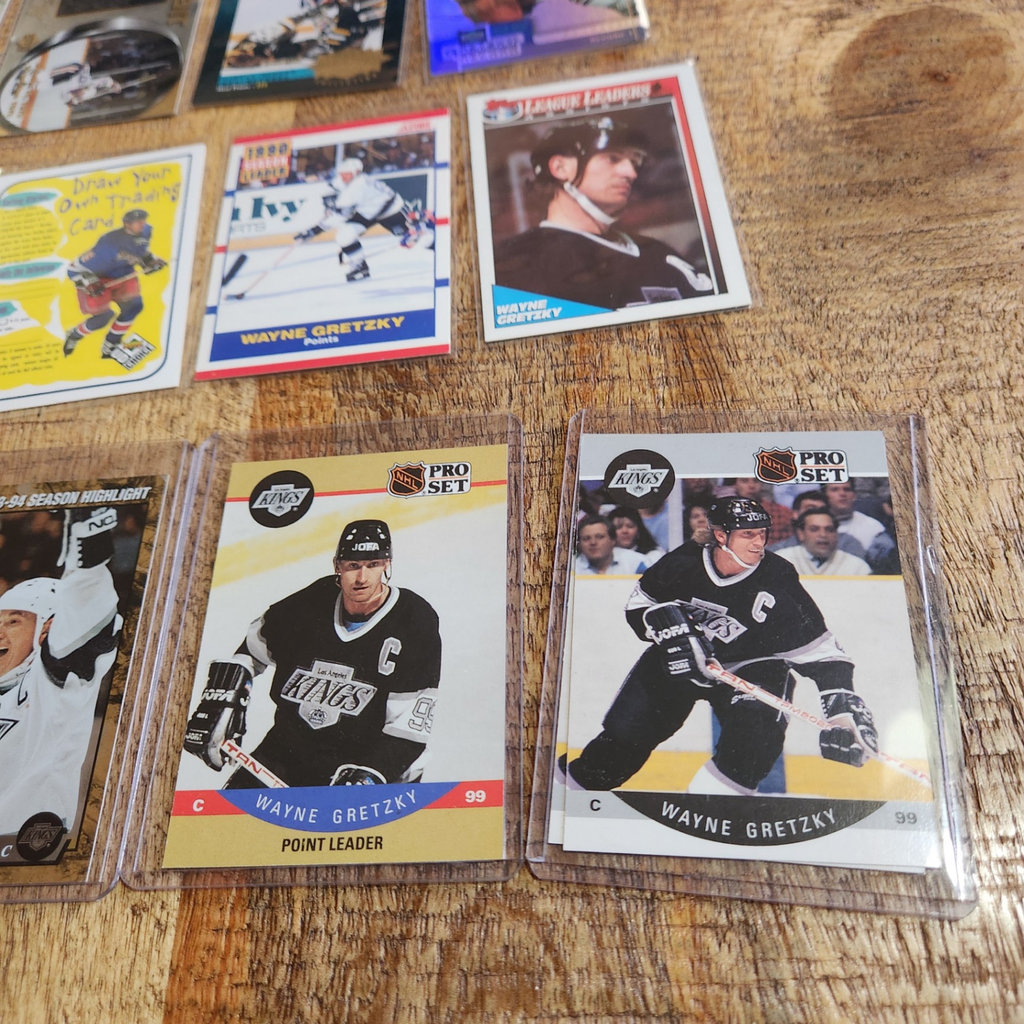 Assorted Wayne Gretzky Cards - image 2 of 6