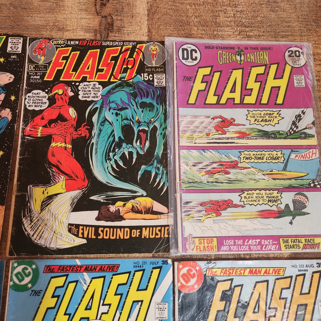 The Flash Silver and Bronze Age Lot - image 3 of 5