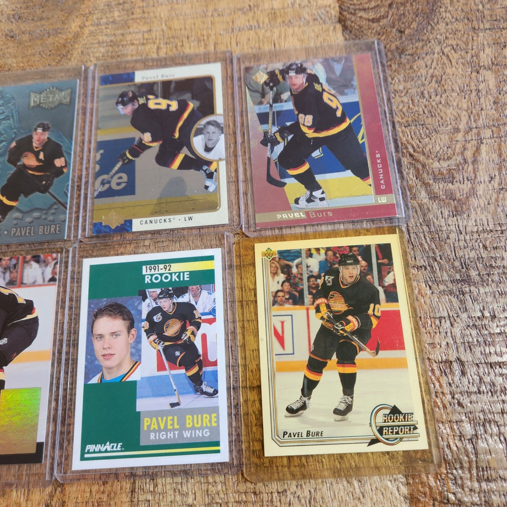 Pavel Bure Cards - image 2 of 3