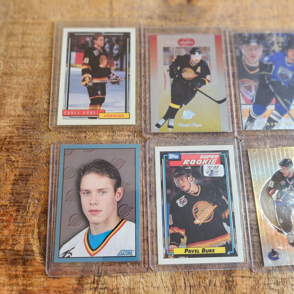 Pavel Bure Hockey Cards - image 3 of 3