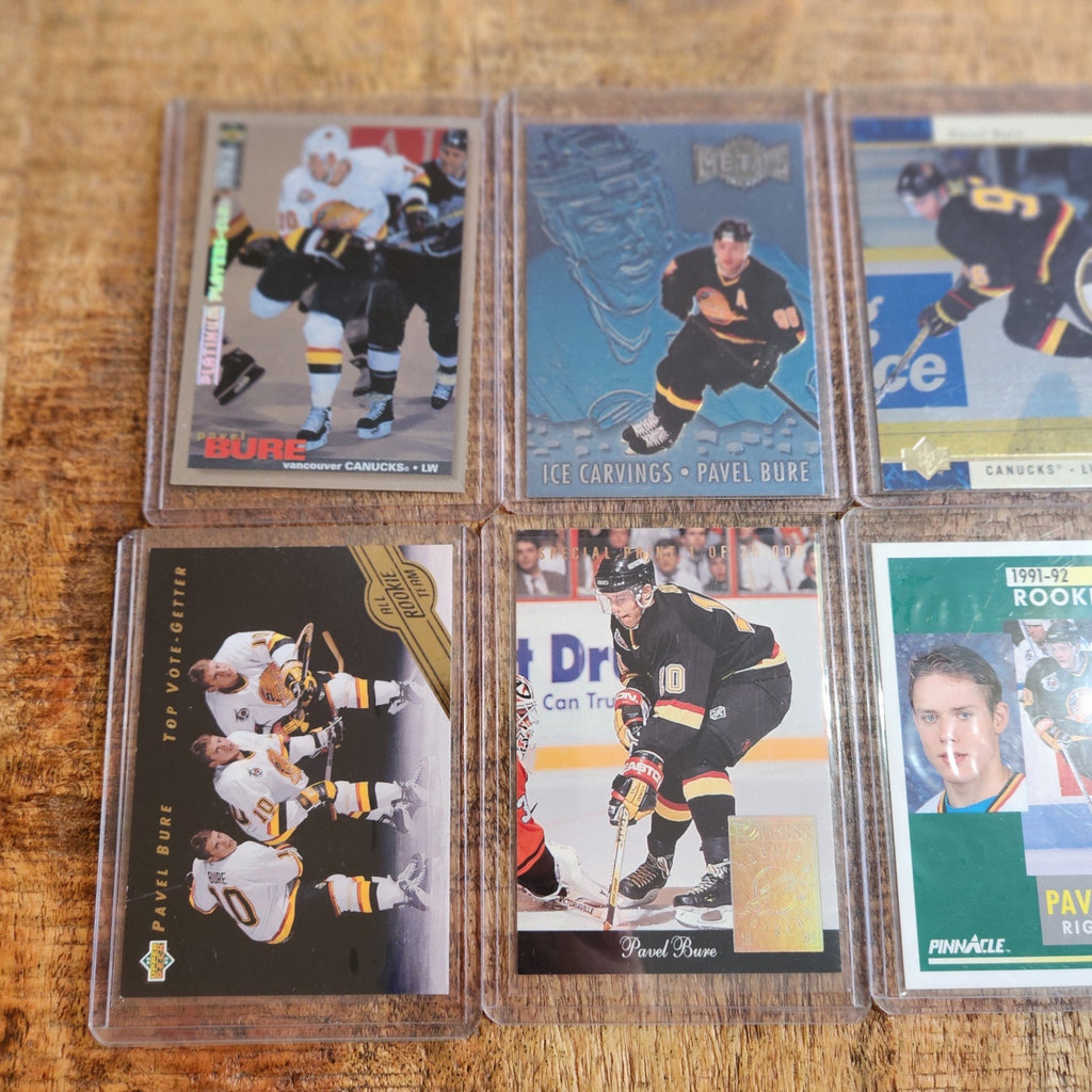 Pavel Bure Cards - image 3 of 3