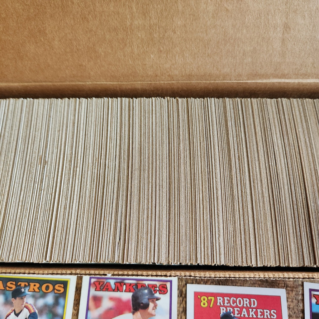 1988 Topps Baseball Cards - image 6 of 6