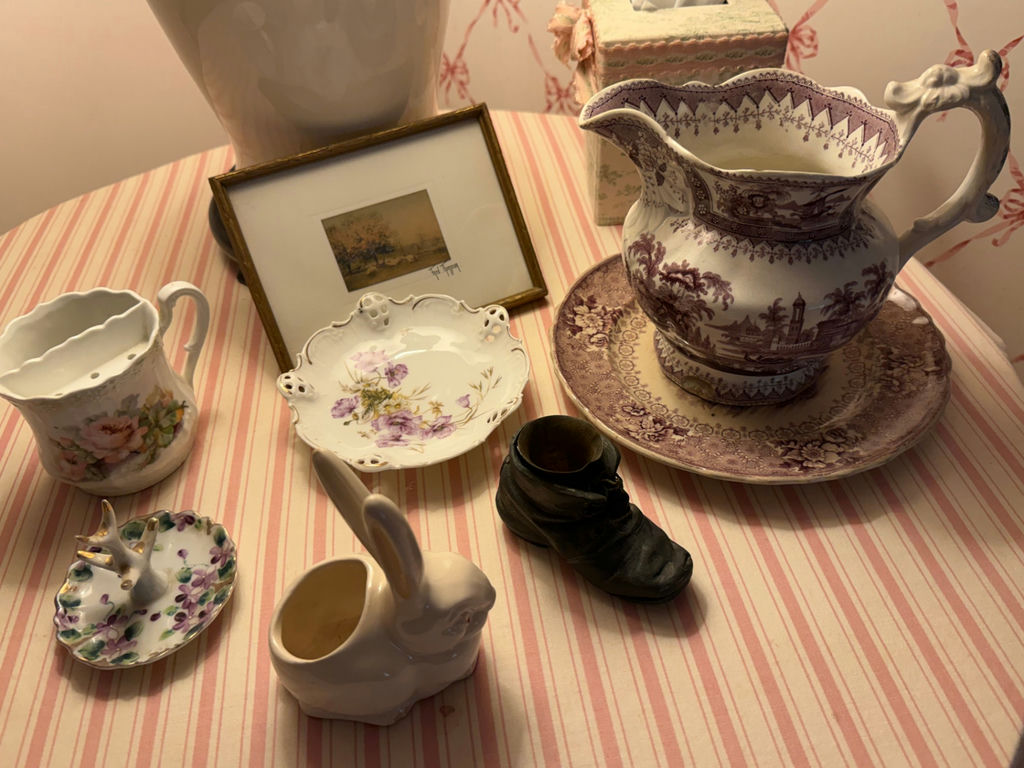 Lot of Vintage & Antique Items - image 1 of 5
