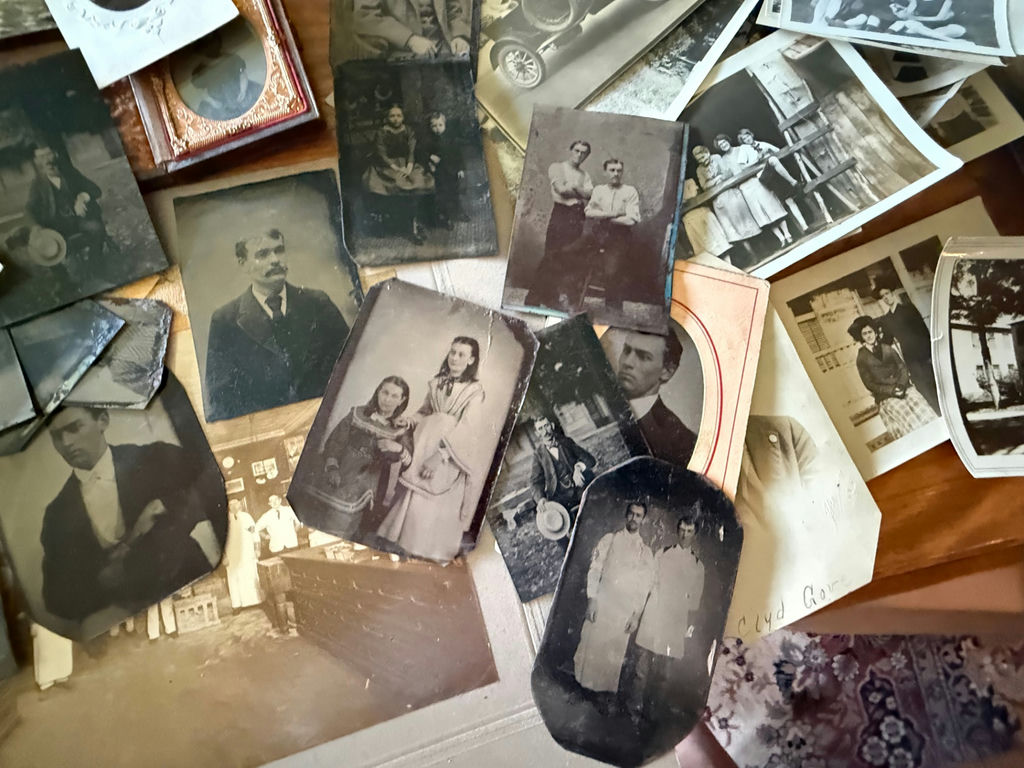 Huge Antique Lot of Photos, Tintypes, RPPC, Some Amazing Photos, Hundreds in this Lot! - image 2 of 13