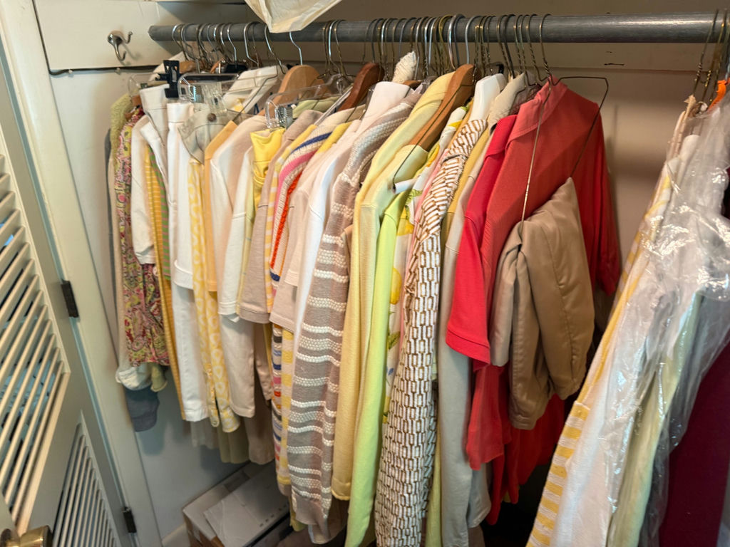 Huge Lot of Ladies Vintae Clothing, Shoes & Belts - image 4 of 6