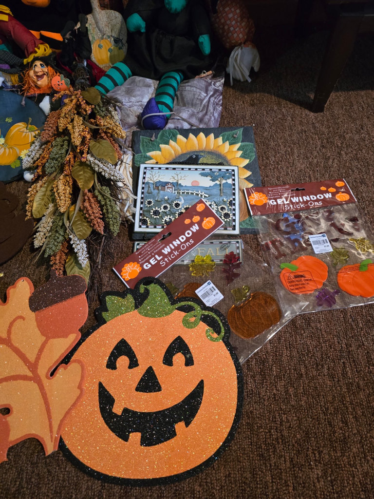 Autumn Halloween Decor Collection - image 2 of 19