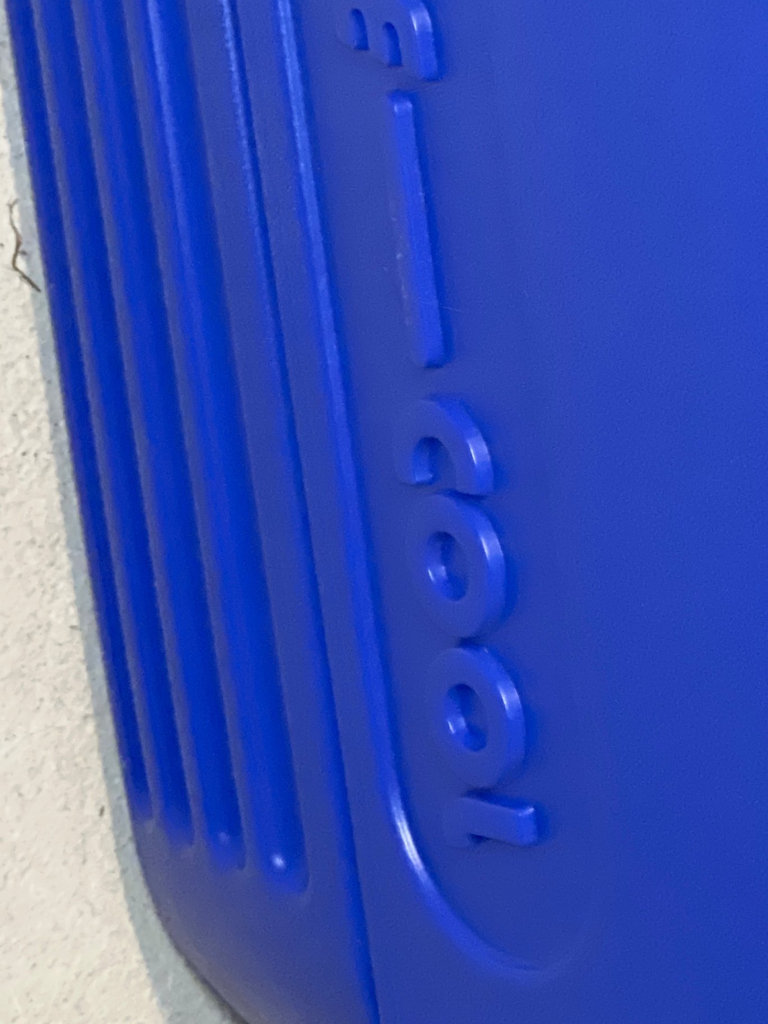 Assorted coolers and ice packs - image 4 of 6