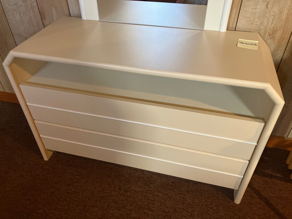White vanity dresser with arched mirror - image 6 of 10