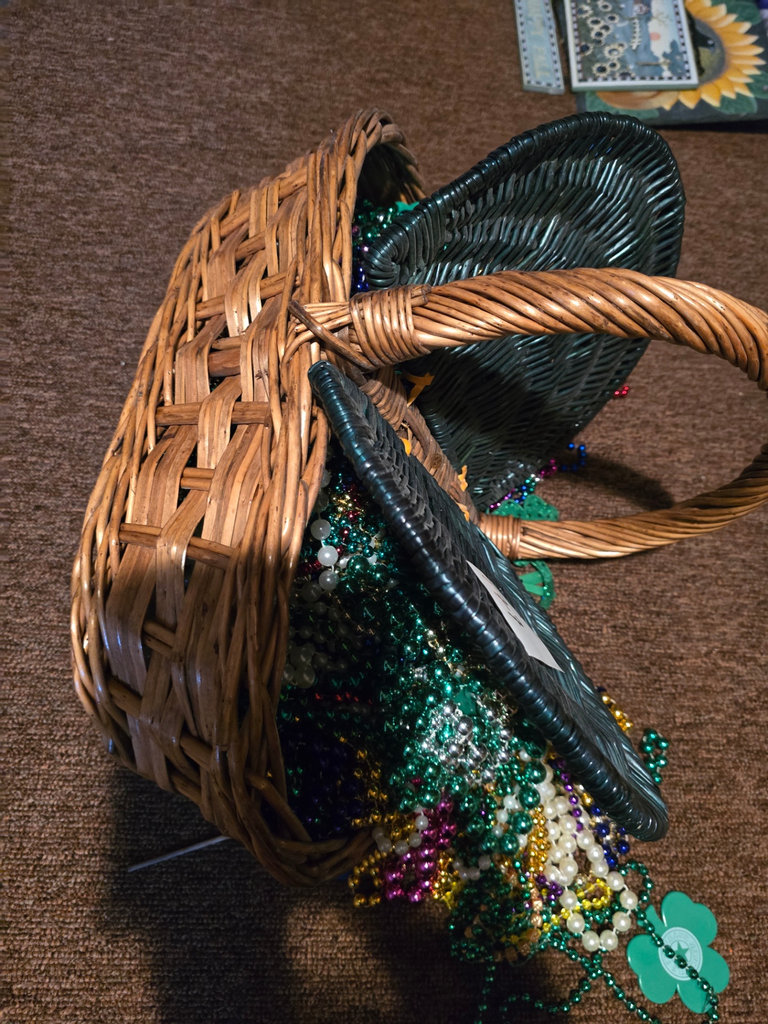 Basket with Beaded Necklaces and Shamrock Accessories - image 8 of 11