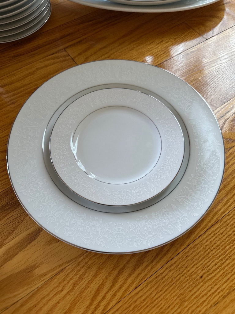 Fitz and Floyd Lovelace China Dinnerware Set - image 11 of 16