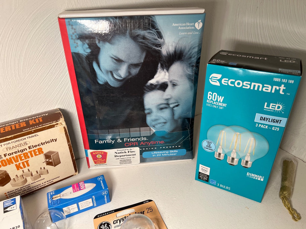 Assorted lighting products and electrical converter kit - image 3 of 4