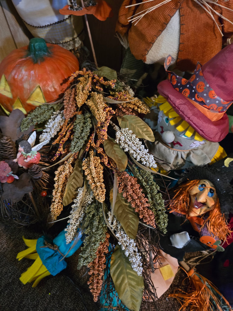 Autumn Halloween Decor Collection - image 16 of 19