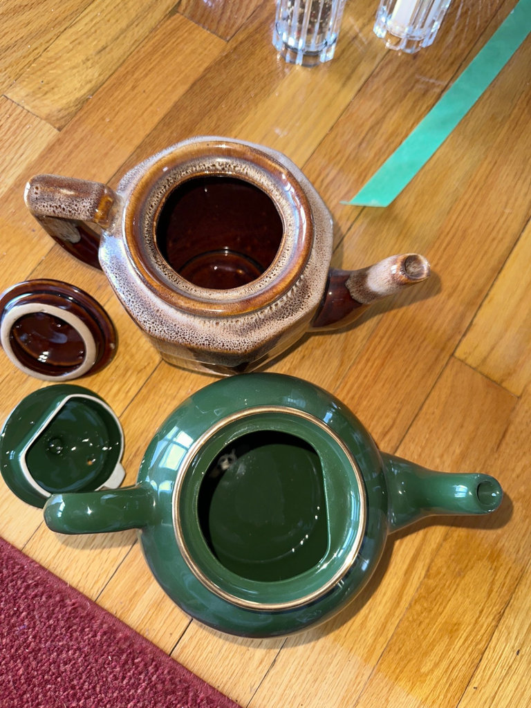 Teapots, mugs, More  - image 9 of 11