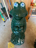 Green frog garden statue set - thumbnail 4 of 12