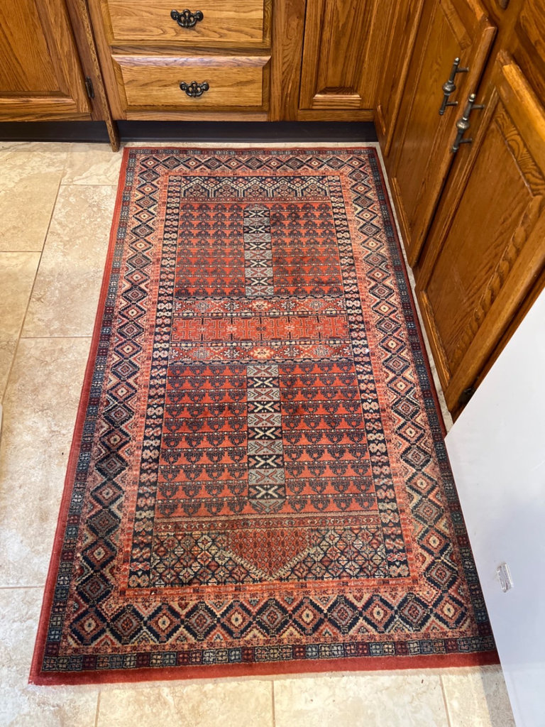 Oriental-style hallway rugs - image 2 of 8