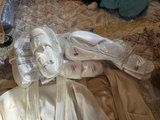 Assorted hotel bathrobes and slippers - thumbnail 9 of 15