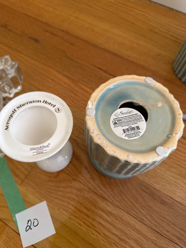 Candle holders, Faux flowers in vases - image 11 of 11
