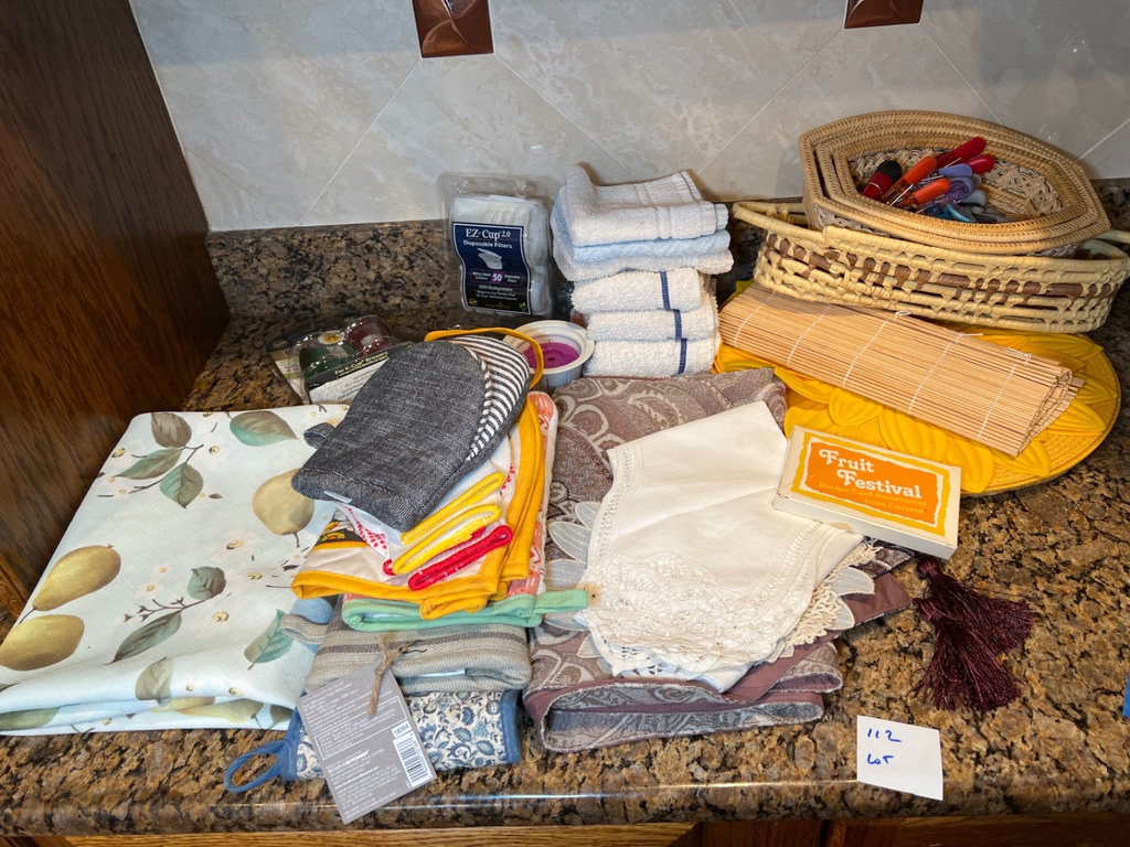 Sunflower decor with kitchen textiles and home goods - image 1 of 8