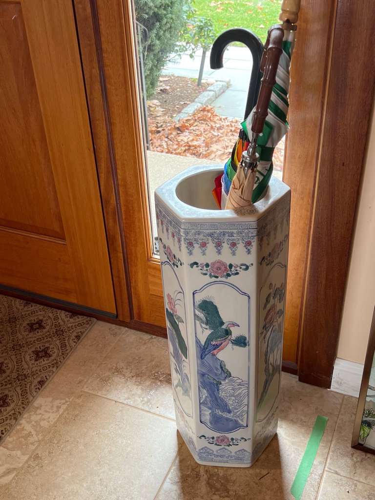 Blue-and-white porcelain umbrella stand with three umbrellas - image 1 of 5
