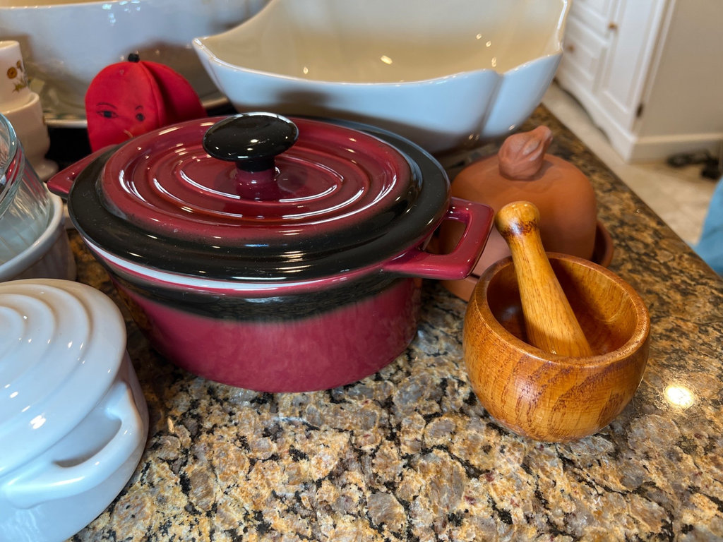 Assorted white ceramic kitchenware and cookware - image 7 of 8