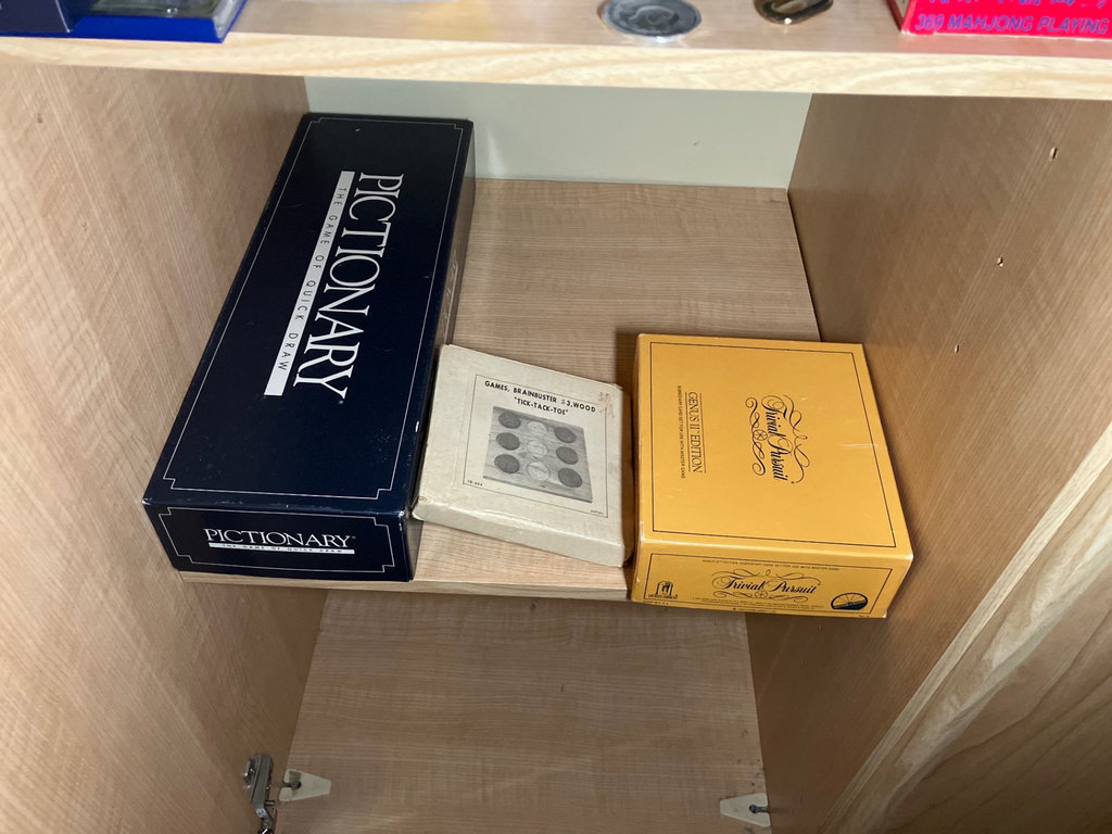 Collection of board games, cards & more - image 5 of 5