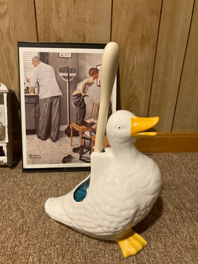 Assorted vintage and novelty home decor items - image 3 of 3