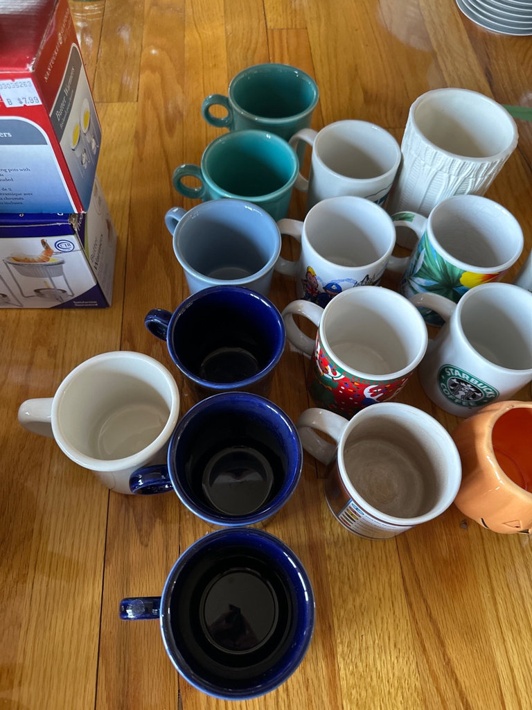 Teapots, mugs, More  - image 11 of 11
