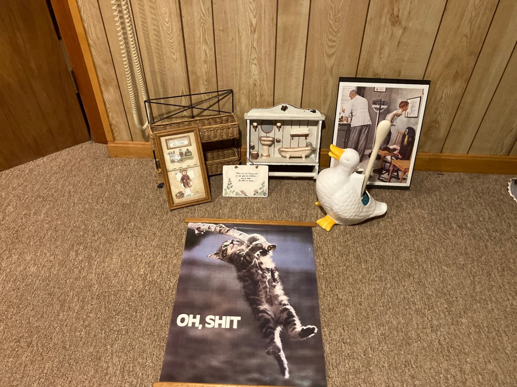 Assorted vintage and novelty home decor items - image 1 of 3