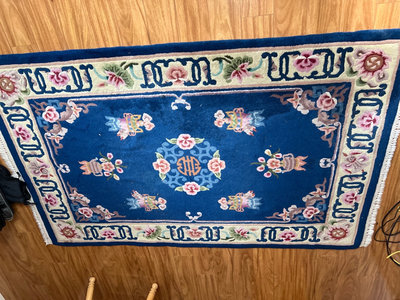 Blue floral rug with fringe and central motif - Image 1 of 5